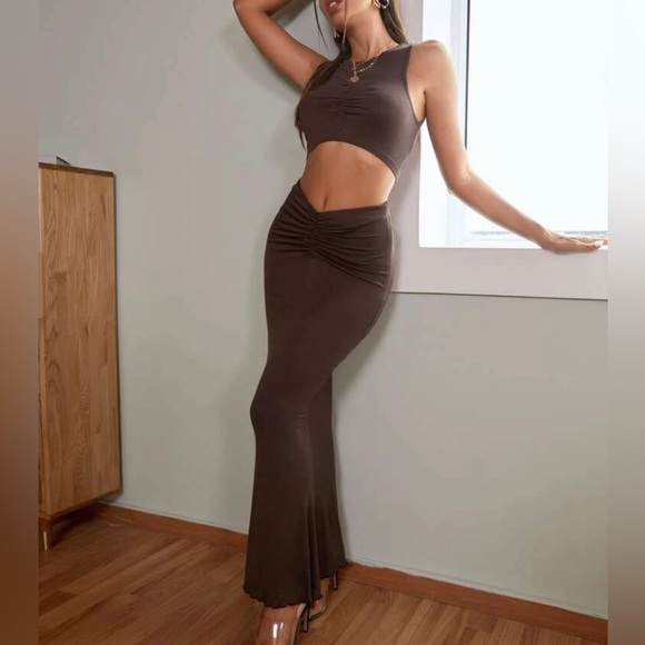 Chocolate Brown Ruched Maxi Skirt - Picture 5 of 5